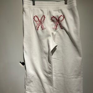 Hollister Women’s Candy Cane Graphic Baggy Sweatpants